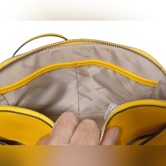 Calvin Klein - NWOT, Yellow Crossbody Bag, Adjustable Strap, Zippered Closure, - Picture 8 of 12